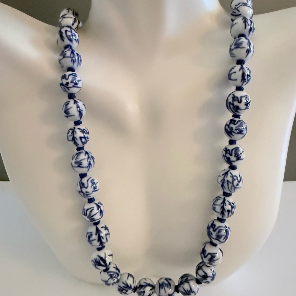 Elegant Blue and White Beaded Necklace Ceramic Porcelain Beads